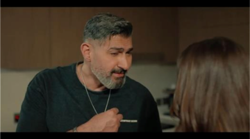 القنوات الناقلة ومواعيد عرض مسلسل كلهم بيحبوا مودي في سباق رمضان ٢٠٢٦